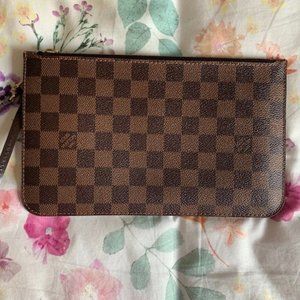 Neverfull Damier Ebene Red Lining Canvas Wristlet